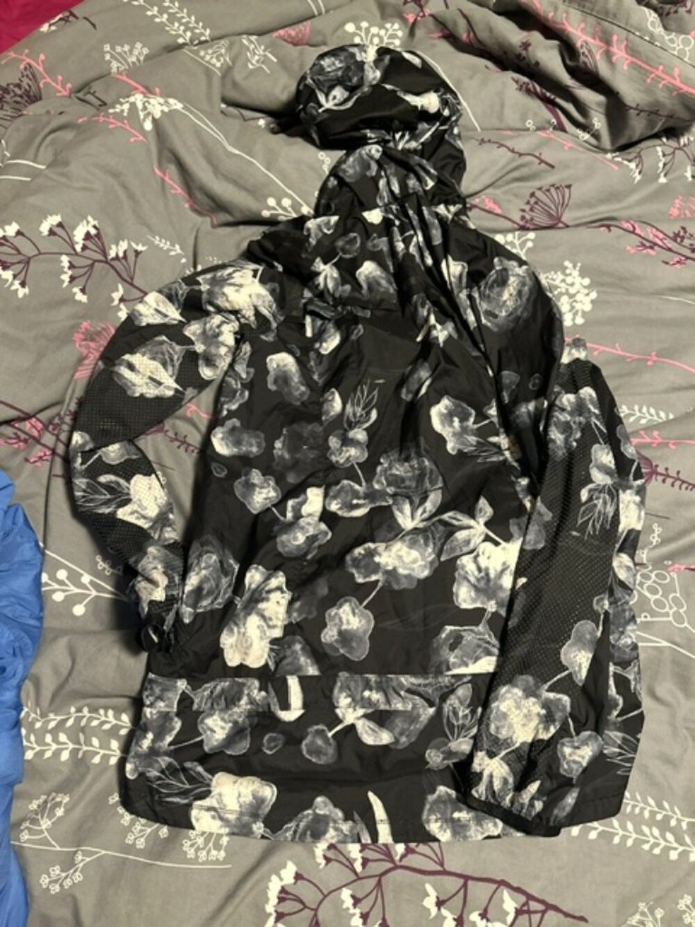 Lululemon Misty windbreaker size 8